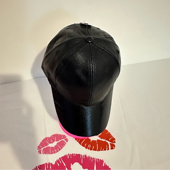 Black One Size Fitted Fashion Cap - Picture 4 of 6